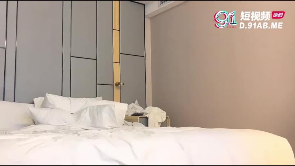 重金约炮BB粉嫩的大奶子学生妹 难得的极品干了又干 预览截图 8