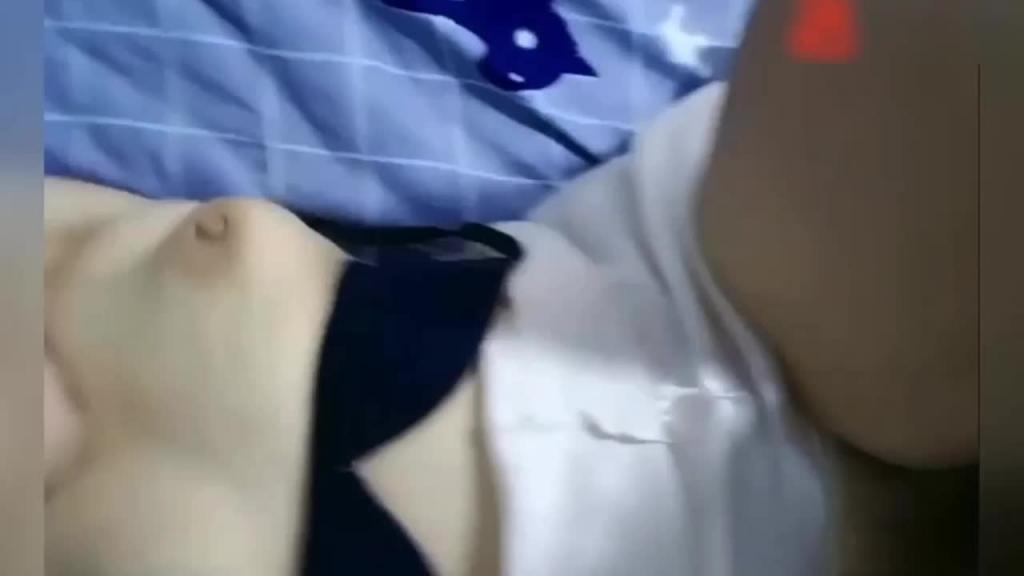 【母子乱伦·爱健身骚妈】勾引我被强上，儿子射妈妈嘴里 预览截图 5