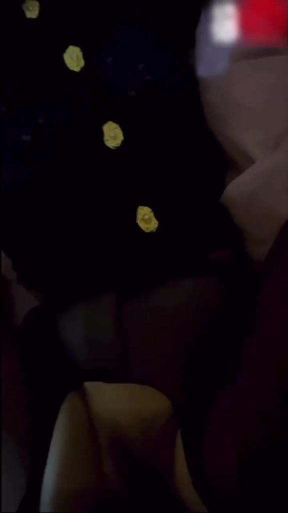 【震撼三观-强上健身肥臀女邻居】口他亲儿子鸡巴,这次要爽死了 预览截图 3
