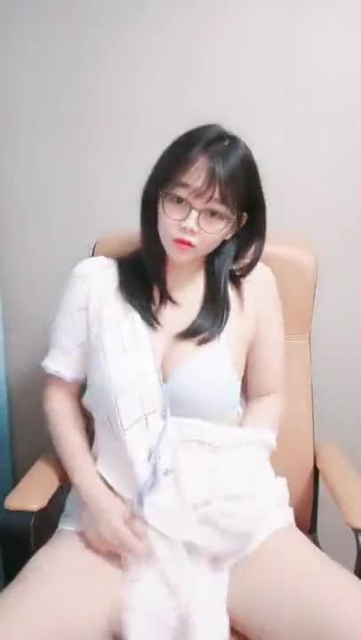 都说学舞蹈的孩子不会变坏,只是变得比较骚~ 预览截图 4