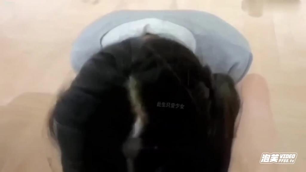 00后JK裙长筒袜纯系反差小母狗出轨清纯酮体让人流口水 预览截图 3