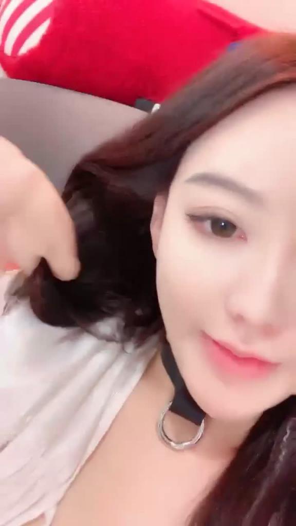 白皙皮肤粉穴女神主播,吊带丝袜,屁股抹油亮亮 预览截图 11