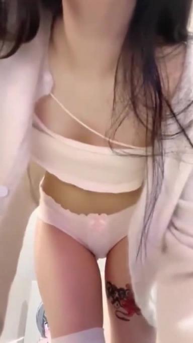 性感网红女神大尺度热舞泄密 预览截图 1