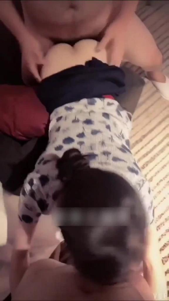 【南航空姐机长聚众群P事件】现场及其淫乱,性感空姐被当成母狗操 预览截图 5