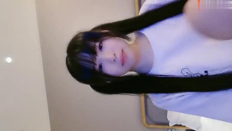 双马尾小萝莉,全裸露脸自慰诱惑 预览截图 1