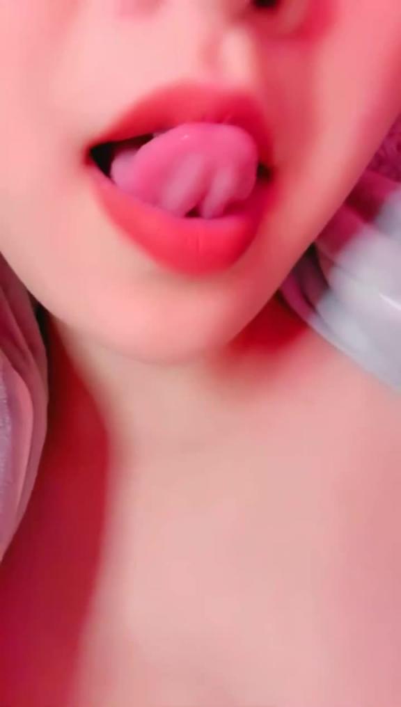 甜美系颜值女神！新人下海！珍珠内裤无毛肥穴。 预览截图 2