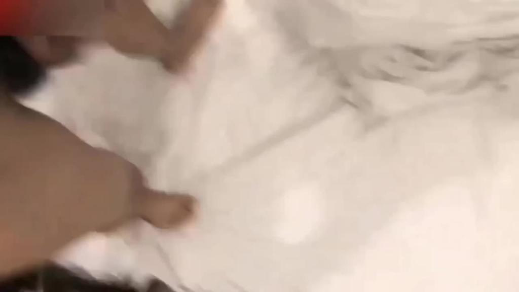 【PUA骗炮】强上20岁女营业员,刚开始假装矜持,干一半蒙眼内射! 预览截图 9