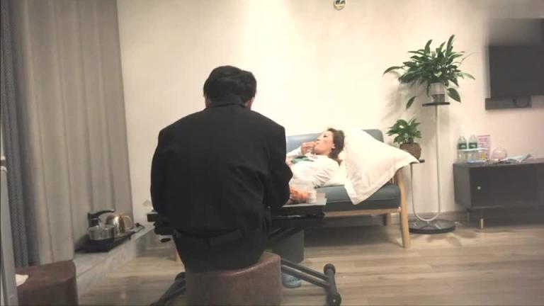 40岁人妻少妇!水汪汪的骚穴!操的她嗷嗷叫!少妇就是爽! 预览截图 11