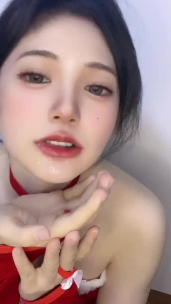 抖音小李崽,萝莉女神网红翻车!给榜一大哥的福利视频被流,知道你3000就能上,白瞎舔你那么久 预览截图 9
