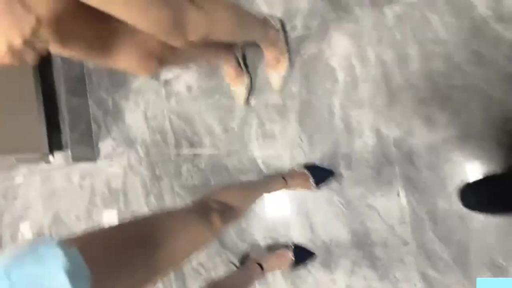 杭州挑战公厕被操逼 预览截图 2