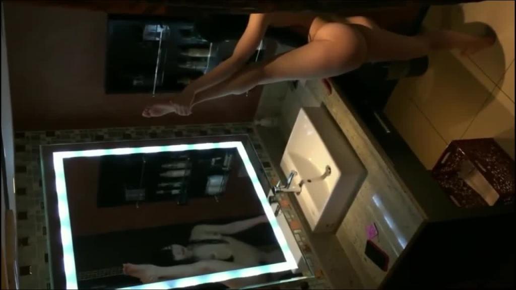 极品反差瑜伽老师惠子一字马做爱，男人梦寐以求的性爱姿势！ 预览截图 2