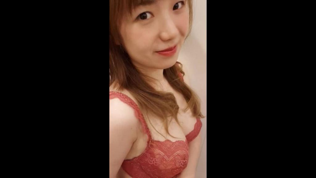 【私拍最新流出】推特另类女大学生知性小姐姐不雅私拍 预览截图 1