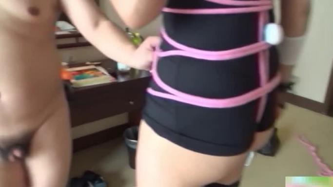 经典换妻 巨乳美腿捆绑调教高潮喷水抽搐排插 吃精对白精彩 预览截图 1