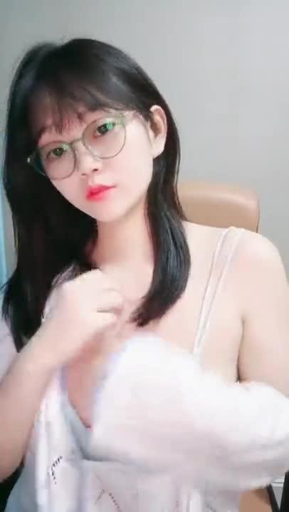 都说学舞蹈的孩子不会变坏,只是变得比较骚~ 预览截图 2