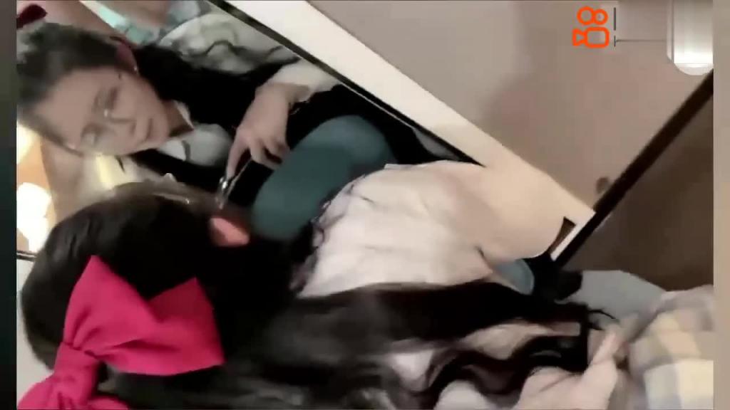 【在校萌妹】JK眼镜中学生!对戴眼镜的小母狗真的没有抵抗力~!收费。 预览截图 11
