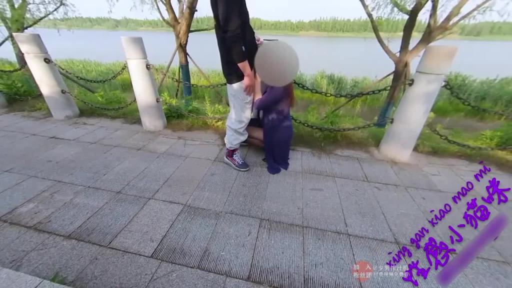 【性感小猫咪】勾引环卫工拄拐半身不遂老头都不放过 预览截图 8