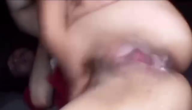 在路边遇到一个极品美女,拖上车就开始强奸她,车上操了,还要带回家继续操 预览截图 3