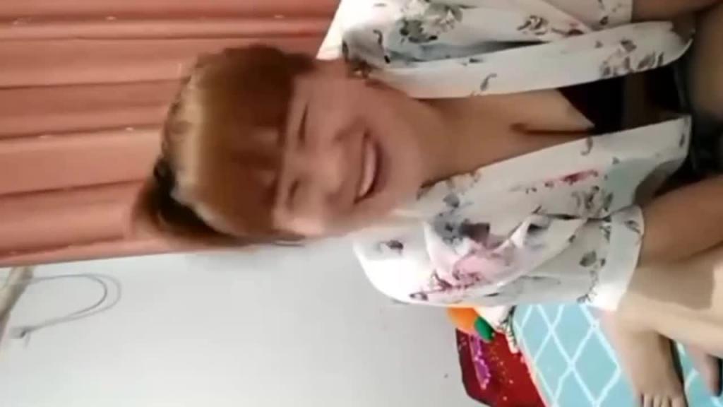 毁三观精选三部乱伦-儿子边插老妈逼边吃老爹的鸡巴,父母带小女儿做爱,父母带小儿子性爱直播 预览截图 11