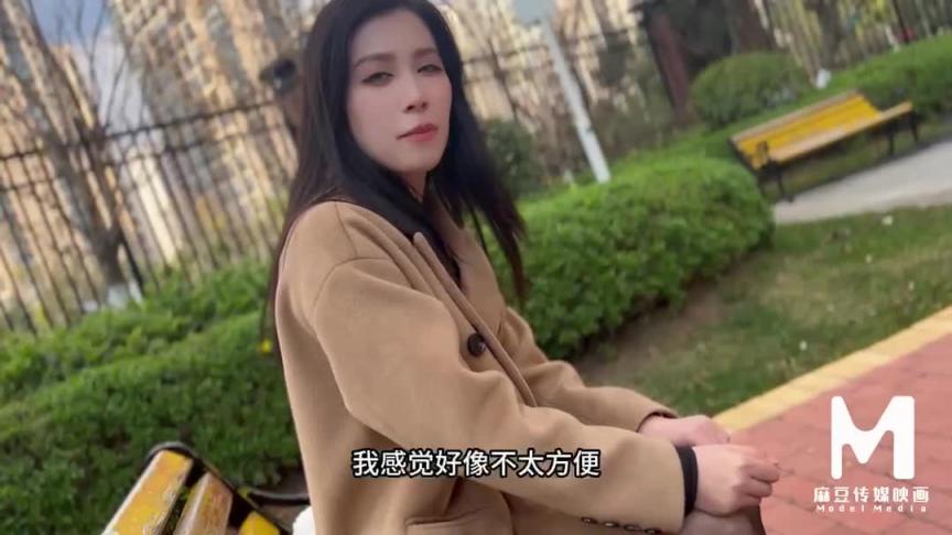 MSD-173高冷御姐骚逼换票-黑丝深喉献身黄牛 预览截图 3