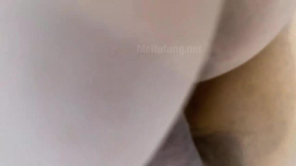 皮肤超嫩白的反差少女 预览截图 9