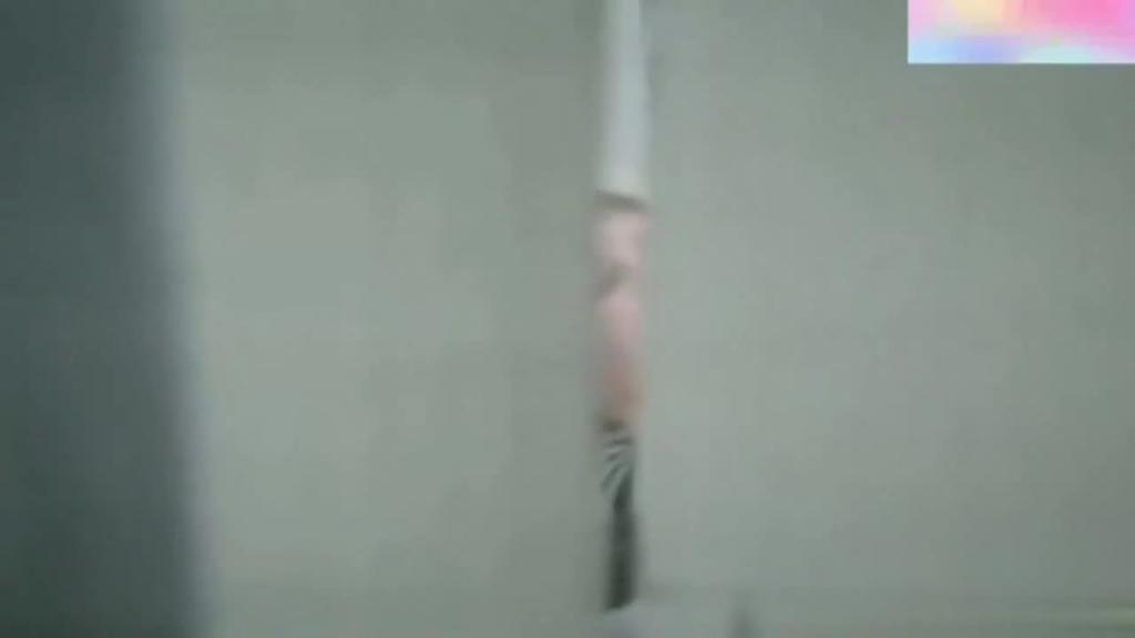 【重口医院偷拍】无良医生偷拍合集大学生被麻醉后男医生趁机摸逼炸裂来袭 预览截图 8