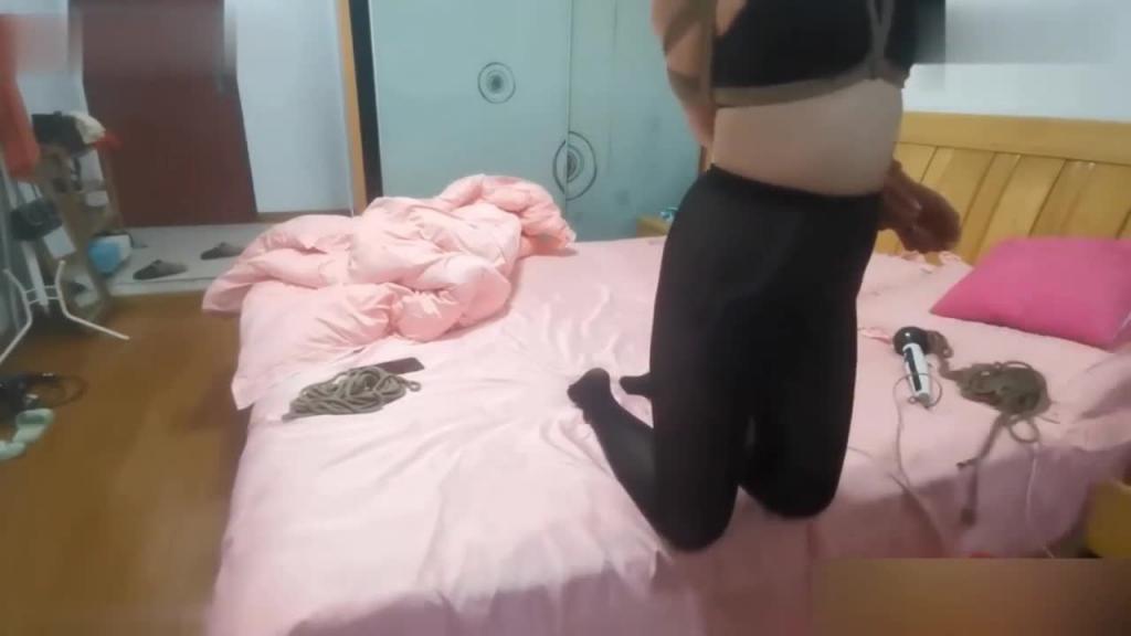 刺激对白卖片两口子,大胆调教真实自拍 预览截图 7