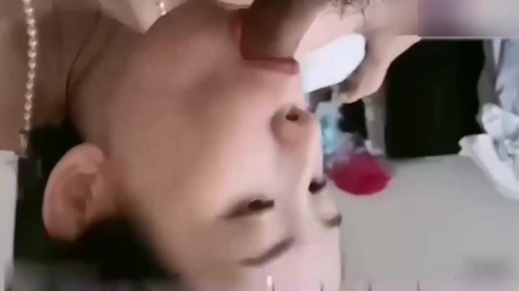 醉酒女被查求警察操一边被操一边给妈妈打电话 猎奇 预览截图 1