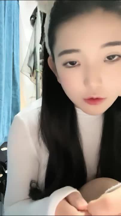 【大二G奶学妹02】绝对校花巨乳妹,寝室超大尺度完美展现嫩逼 预览截图 1
