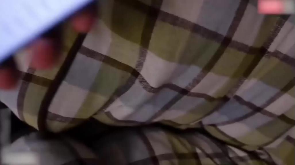 韵味少妇欲母友乱伦妈妈的闺蜜主动勾引半夜女上位 预览截图 12