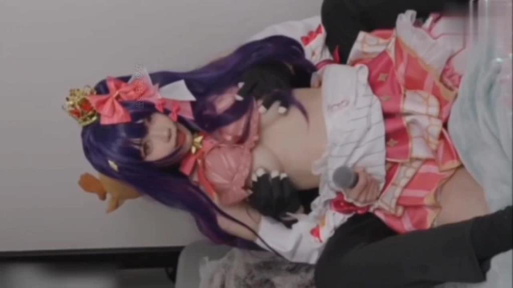极品白嫩萝莉cos美少女女上位被金主玩弄啪啪爆操白虎嫩穴 预览截图 5