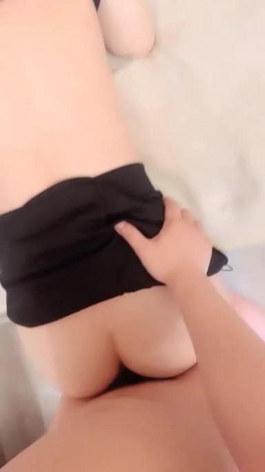 酒后乱性,不管是不是男朋友都直接让插进嫩穴, 淫乱4P双飞两个极品萝莉美女 预览截图 5