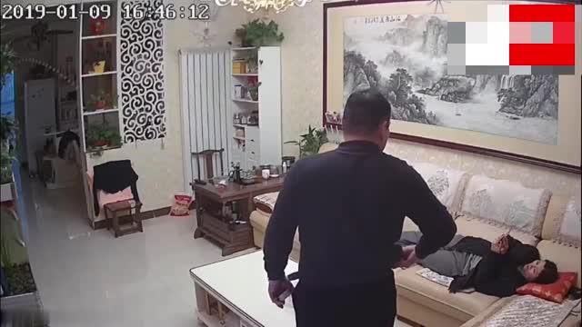 公公 有声完整版山东淄博·杨金光性侵儿媳门事件-儿子敲锣当街骂亲爹「打着吊瓶操儿媳 预览截图 2