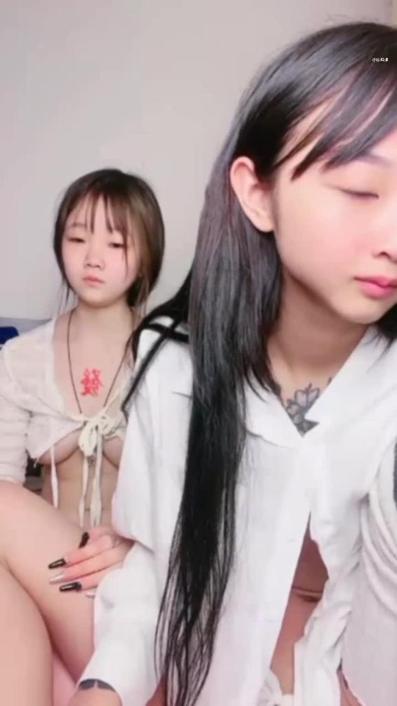 萝莉PUA群交大秀-近距离特写内射-轮流抽插小嫩逼都操肿了 预览截图 4