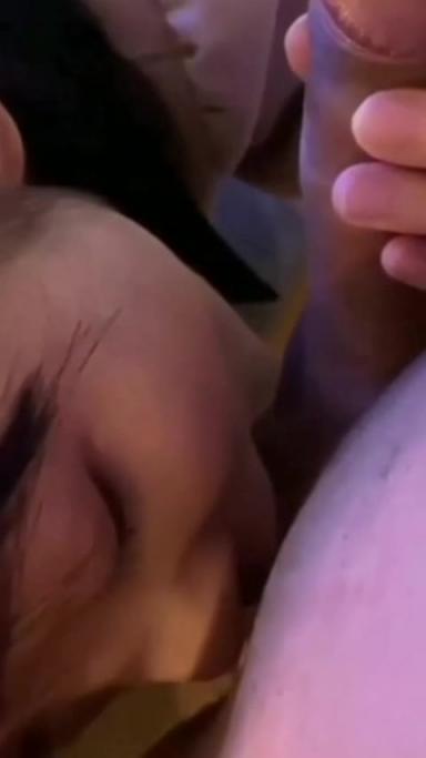 兄妹乱伦,诱惑正在做作业的高中表妹乱伦,让她吃大鸡巴狂操白虎穴内射 预览截图 4