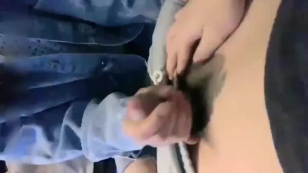 兄弟的女友在KTV喝多了,被我强脱裤子爆操 预览截图 9