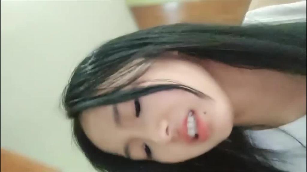清纯漂亮妹子手足并用想看看大哥如何射精 预览截图 7