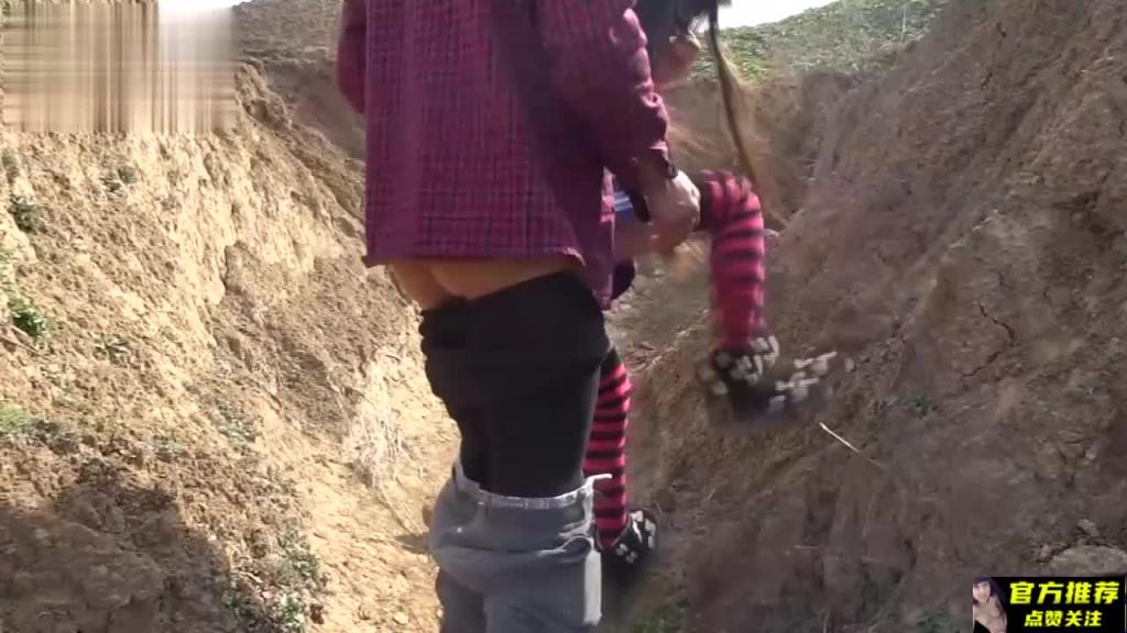 【强迫良家】小山沟强行扒光良家少妇打一炮!猥亵奸淫 预览截图 10
