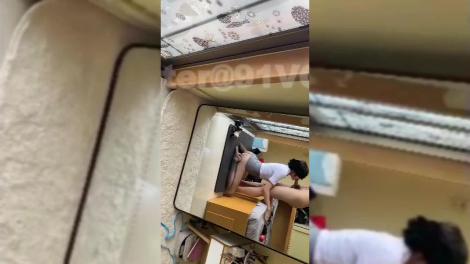 空姐制服黑丝 预览截图 1