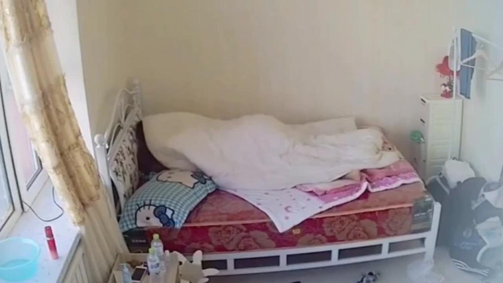 真实母子乱伦 沈阳康平县 王淑霞 背着老公和儿子在家乱伦 预览截图 11