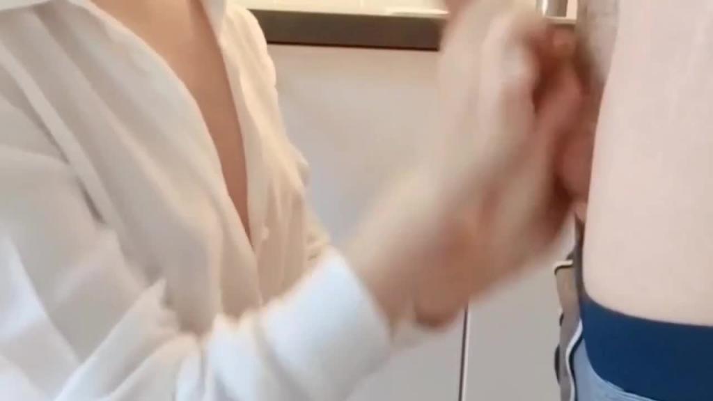 少妇丝袜诱惑 预览截图 2