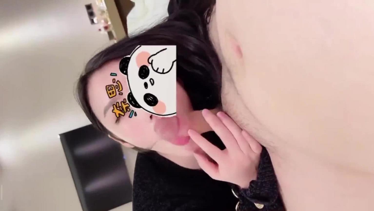 【抖音反差婊-莉娜】榜一大哥玩物，露脸口交 预览截图 1