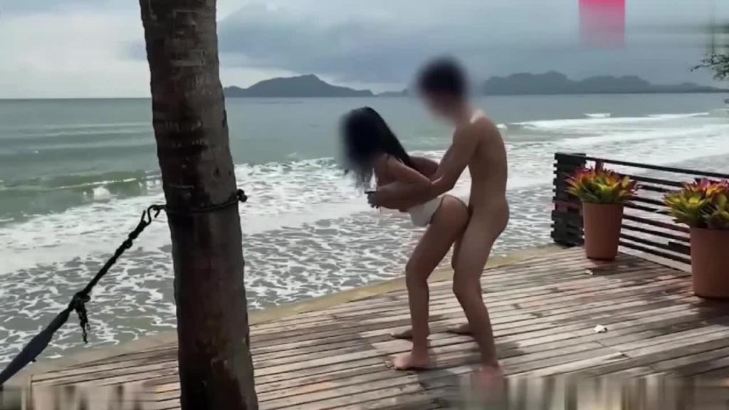首尔富豪圈真实换妻,找单男群p娇妻,颜射口爆 预览截图 7