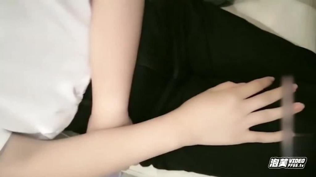 无良大叔步步套路骗炮清纯女学生 预览截图 3