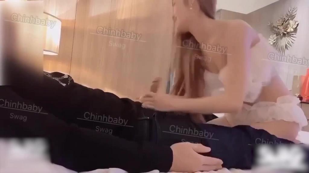 台湾SWAG Chinhbaby 冰火五重天 台中最会摇地表最强body 三分钟摇到射 预览截图 4