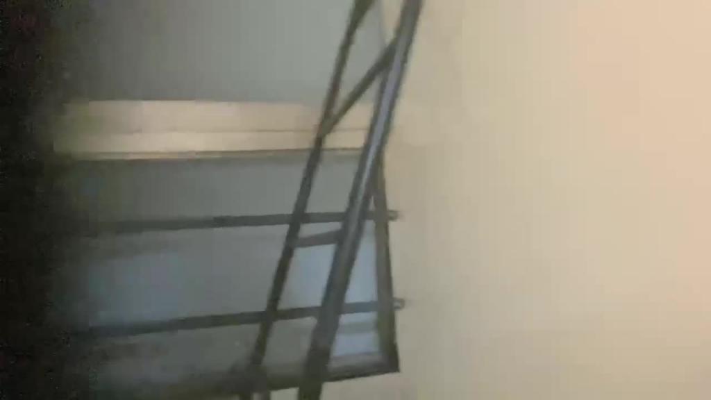 【约炮翻车】网约少妇结果是个坦克,自己约的硬着头皮也要上 预览截图 2