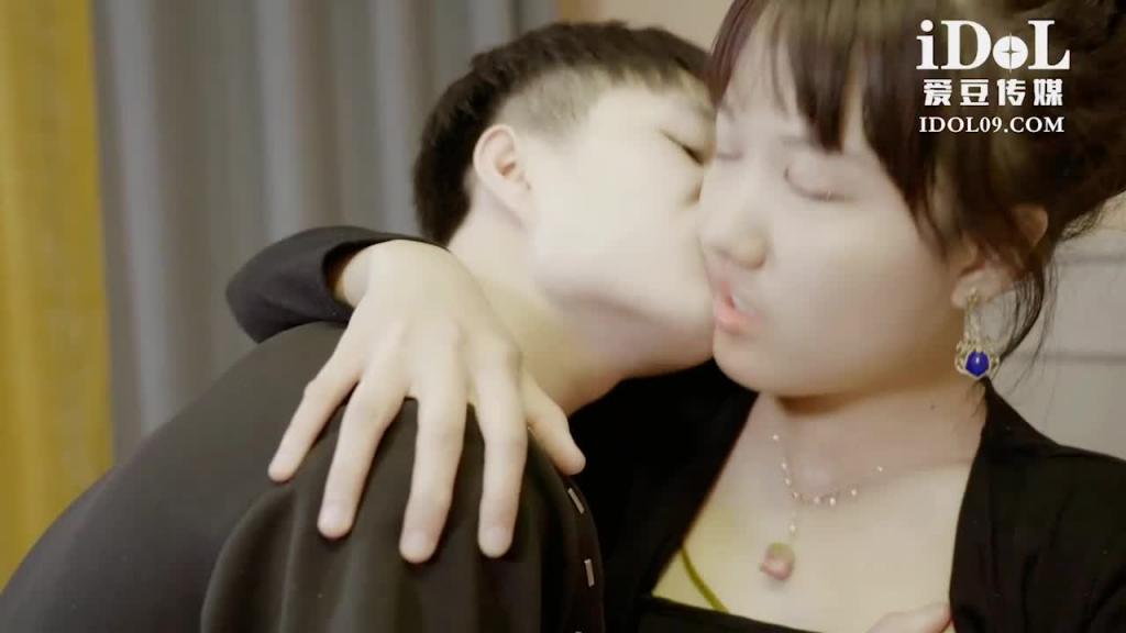 ID5290 - 背着老婆偷情寄宿表妹 - 小洁 预览截图 3