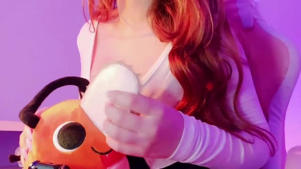 AT294-ASMR丰乳肥臀少女-胸部摩擦的声音 预览截图 7