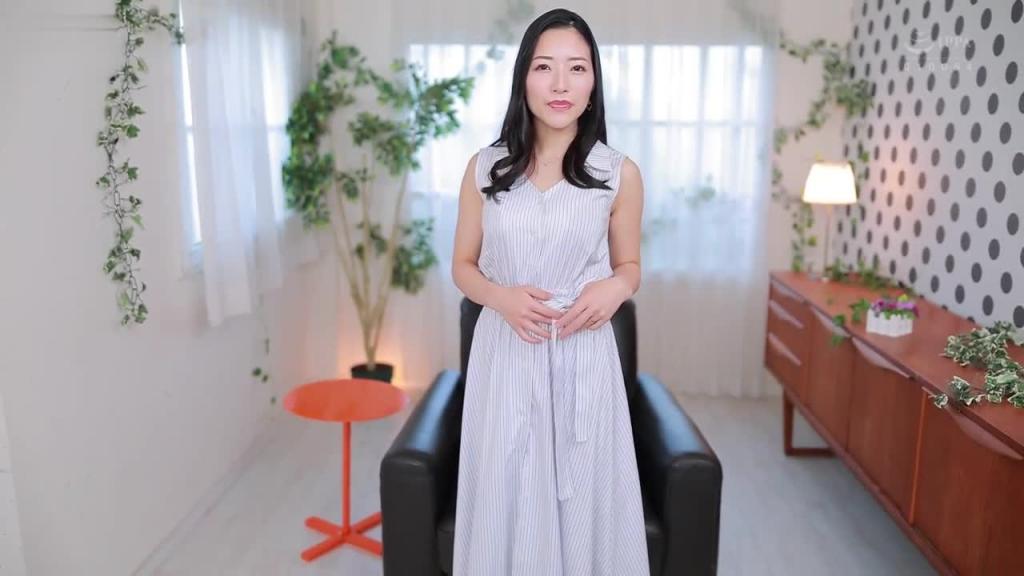 前空姐人妻 东条实澪 34歳 AV出道 恳求不伦的清澈眼睛、结婚第3年的淫荡般决意―。 JUQ-305 预览截图 1