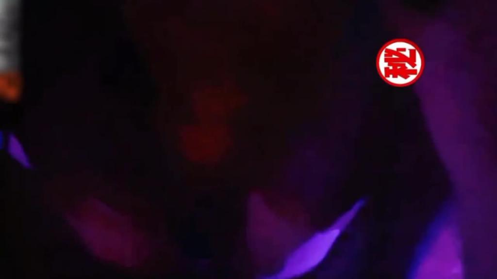 【网红黑料】颜值身材天花板抖音网红[Ts欣桐]私拍想下海视频流出！网红人妖卖淫，长得比女人还好看！ 预览截图 3