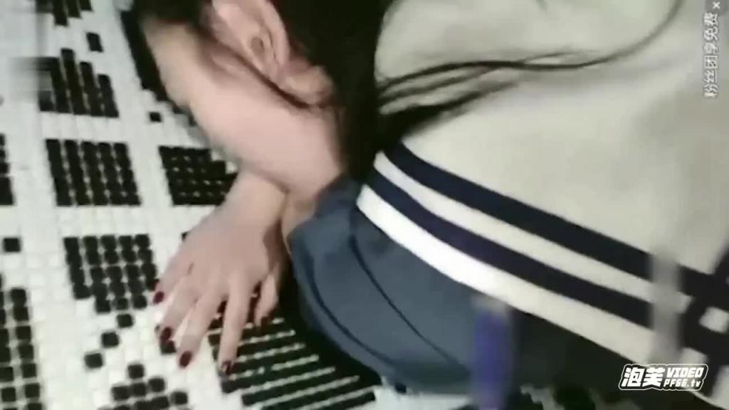 【KTV操校花】粗暴后入JK女神,补妆露脸很惊艳 预览截图 8